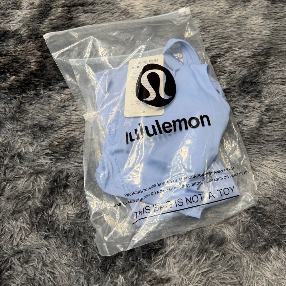 Lululemon Light Blue Sports Bra/Shorts (Full set)